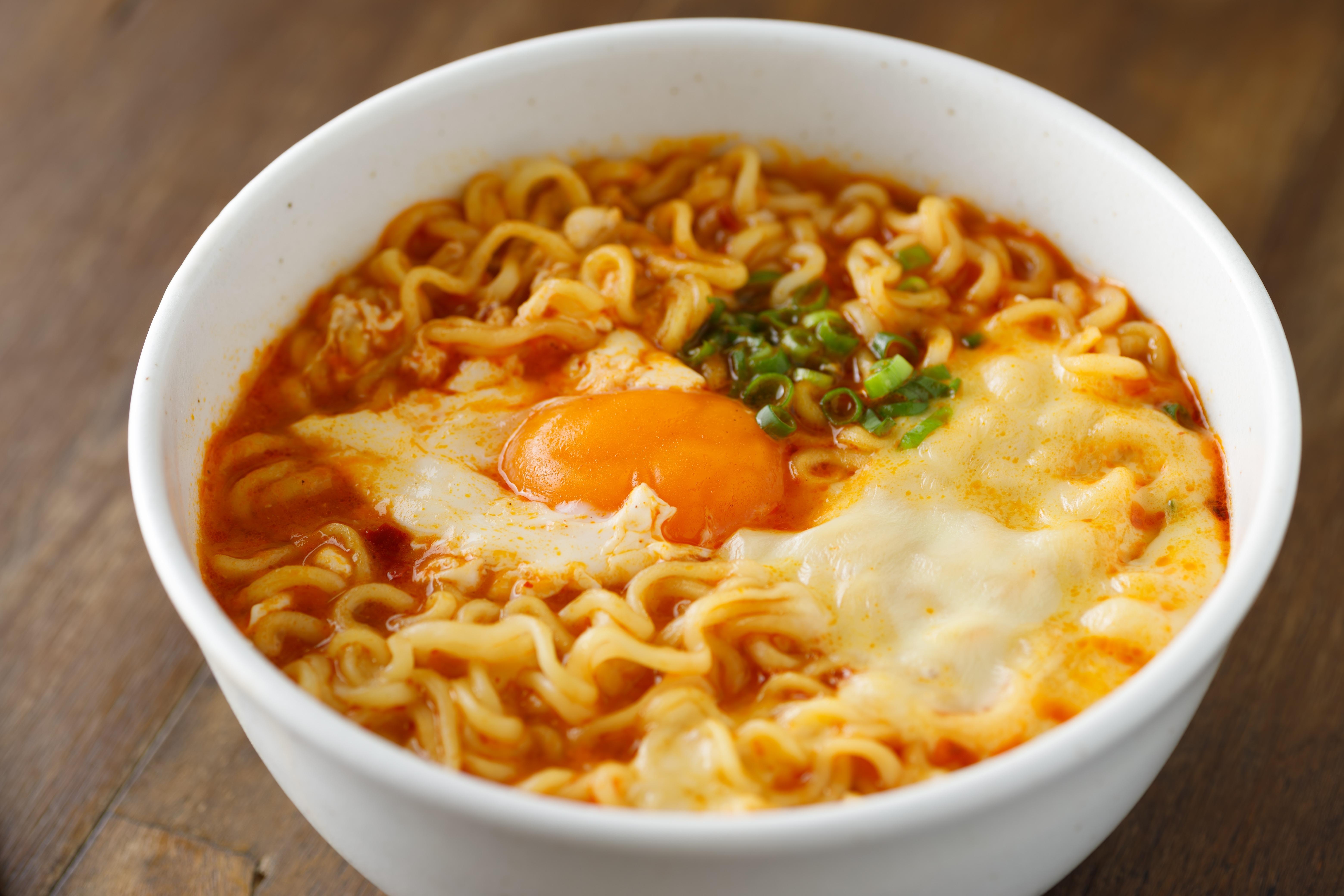 Japan's Noodle King Faces Increasing Competition as Foreign Brands Strengthen Their Presence