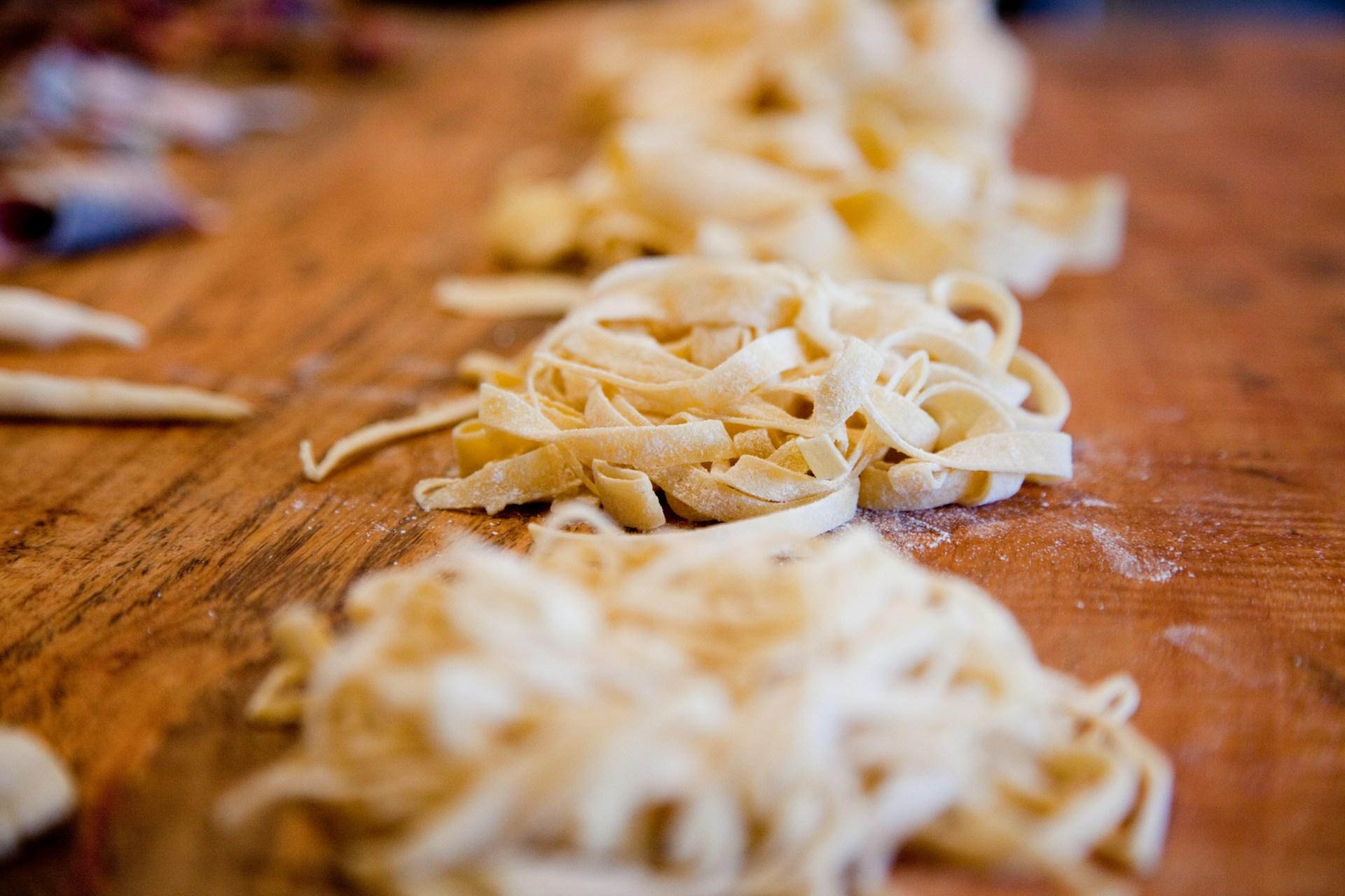 Retail Intelligence Mini Report: Pasta Apr-25