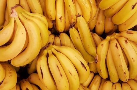 W5 Banana Update: Russian Ban on Ecuadorian Bananas, Paraguay-Chile Export Approval, and Financial Woes for Vietnamese Farmers