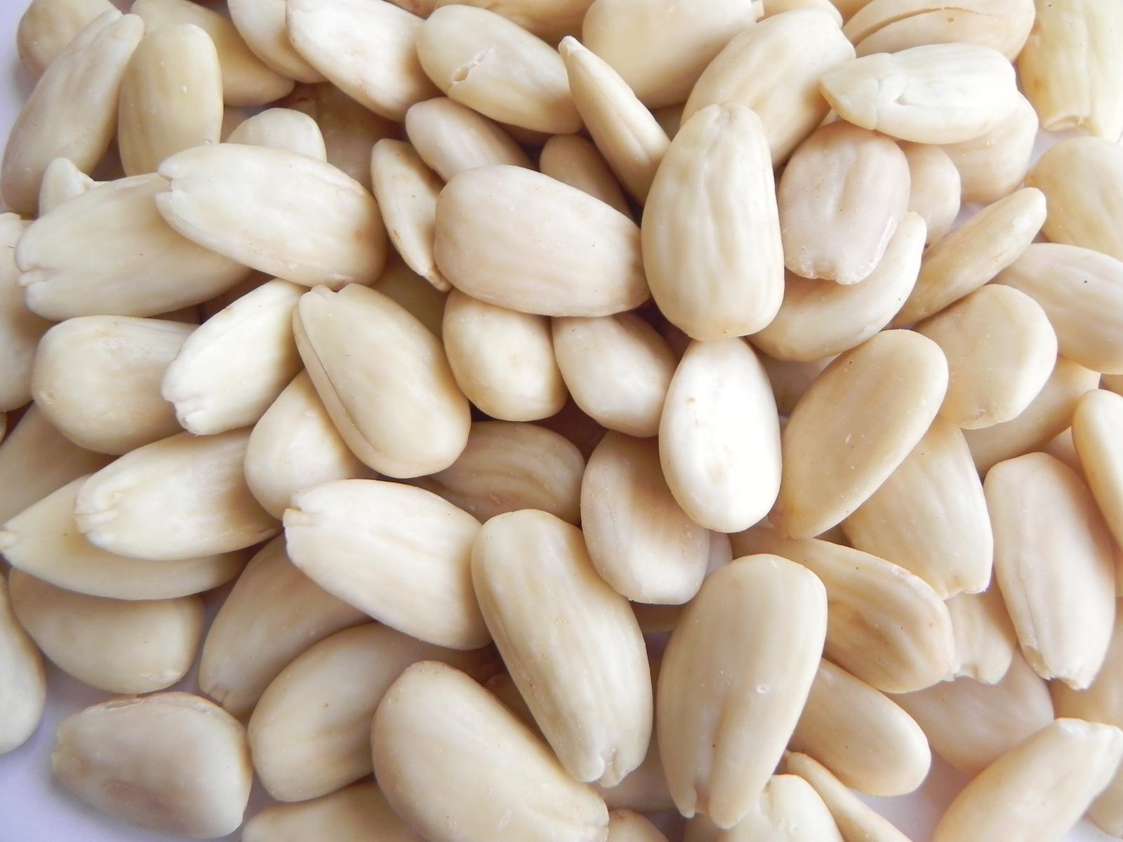 Blanched Almonds